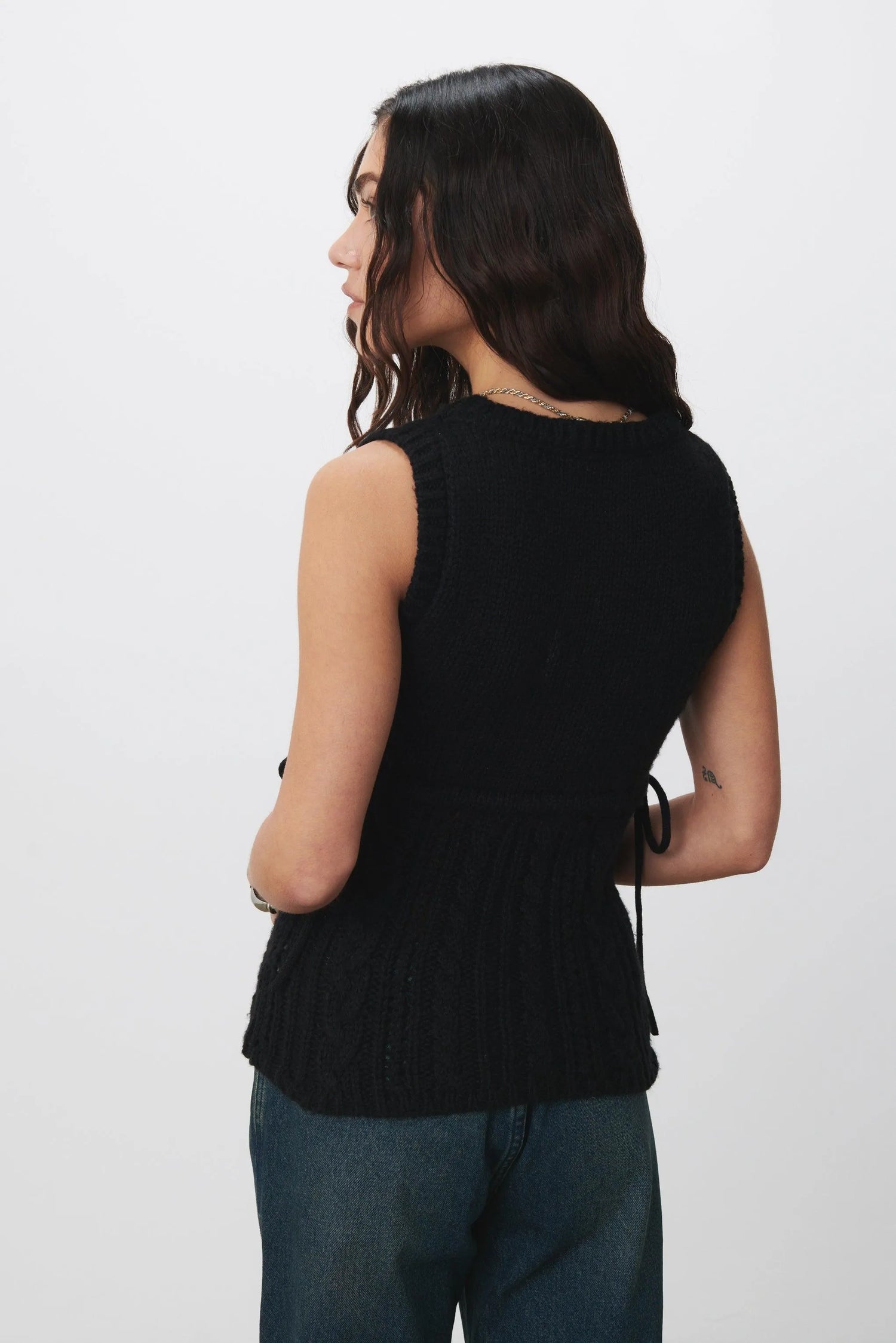 The Gabrielle Vest Knit, Ash - Peachy Den